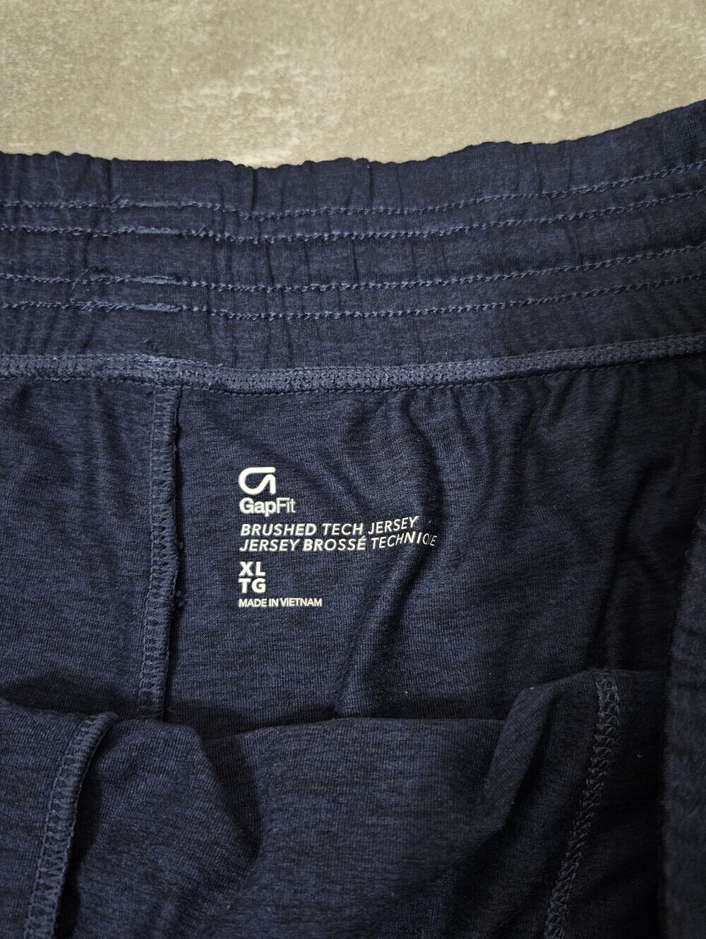 Gap Fit "Brushed Tech Jersey" Athletic Shorts. High Rise. Blue / black. XL, 4". - Picture 3 of 8